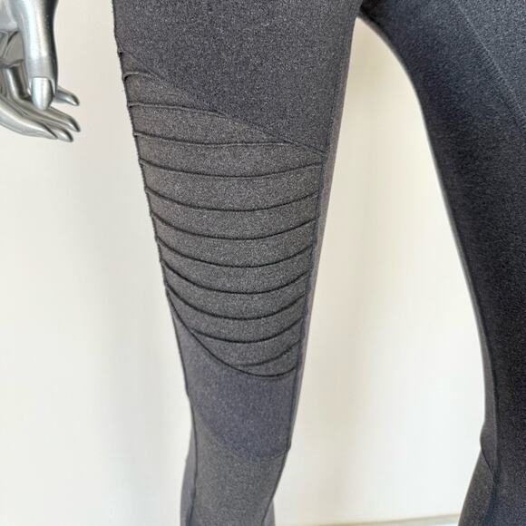 ALO Yoga women moto leggings heather grey size S Retail 128 - Picture 3 of 8